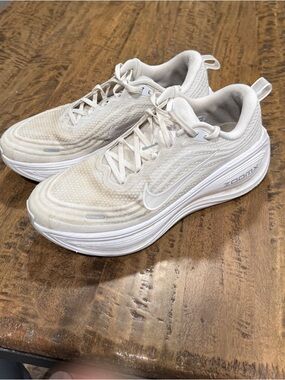 Nike Vomero Plus ZoomX White Mens Size 10 Running Shoes HV8150-102